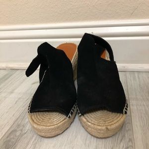 GAP Black Platform Wedges Size 7